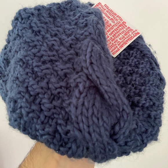 Urban Outfitters Navy Blue Knitted Hat Size One Size - Picture 2 of 5